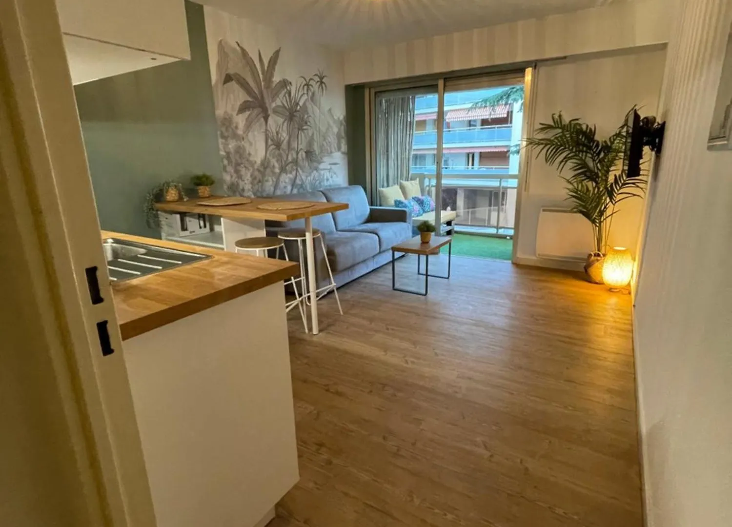 Studio Carre D'Or Juan Les Pins Antibes Apartment